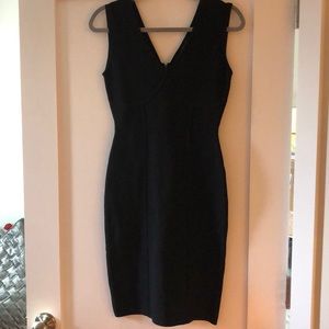 BCBG black, sleeveless, v-neck dress sz M